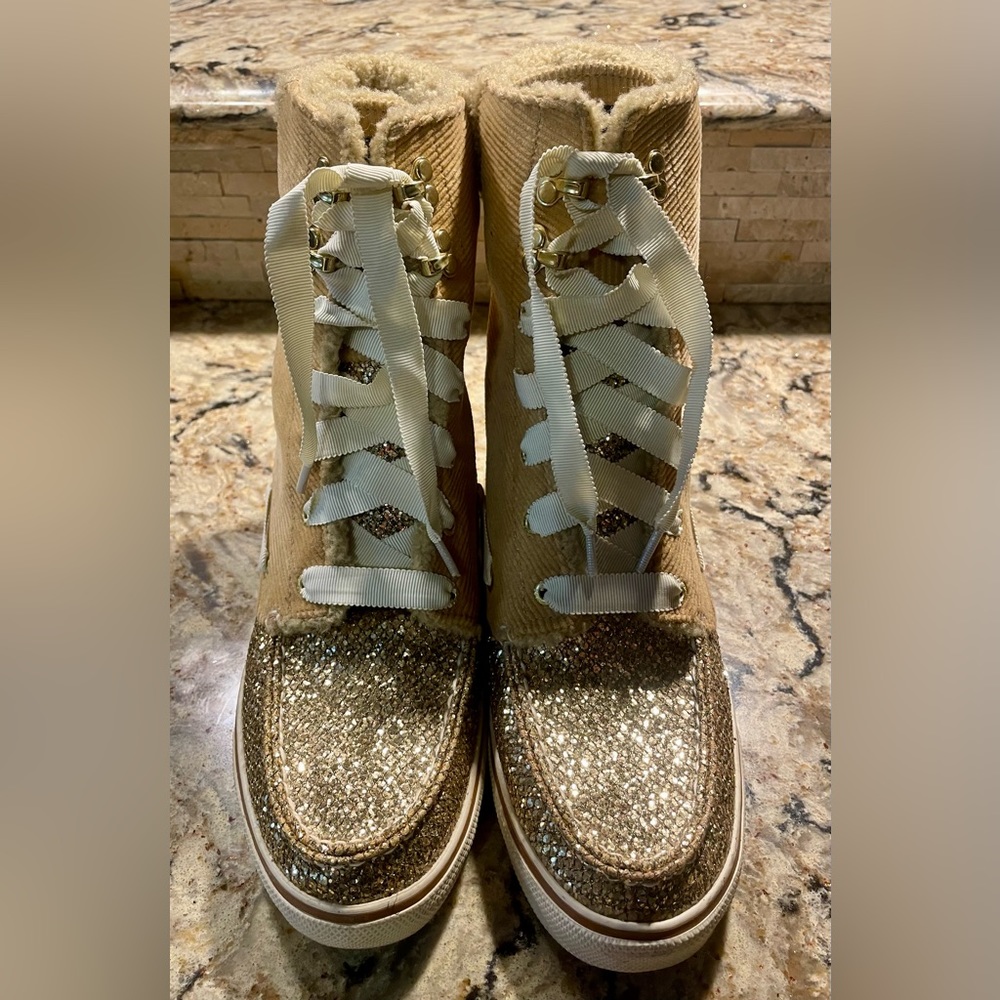 8 1/2 Gold Sparkle/Tan corduroy Sperry Sparkle Sneaker Boot! Mint- barely worn.
